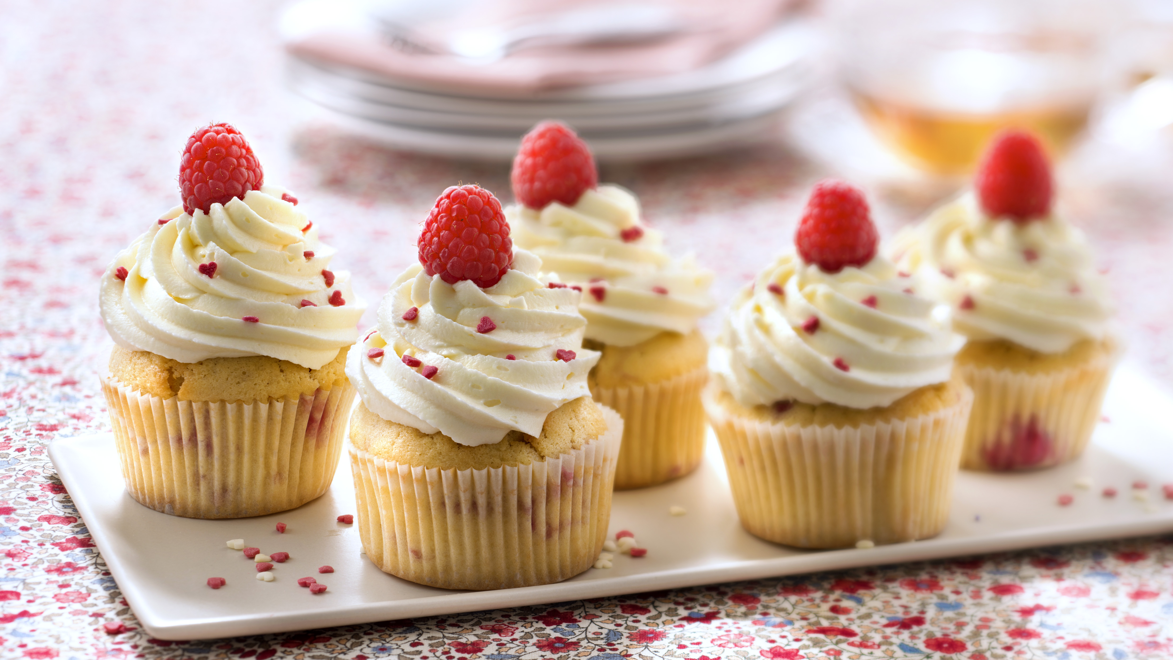 Cupcakes framboises glaçage chocolat blanc